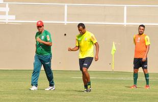 Imagens do treino do Amrica no Estdio Soares de Azevedo, em Muria