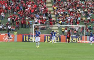 Cruzeiro goleou Flamengo por 3 a 0 no Parque do Sabi e mantm liderana do Brasileiro