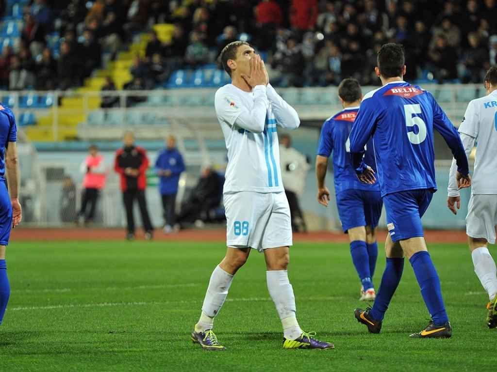 Em seis meses no futebol europeu, Moiss ganhou a Taa da Crocia com o HNK Rijeka; Verona, da Itlia, pode ser prximo clube do jogador