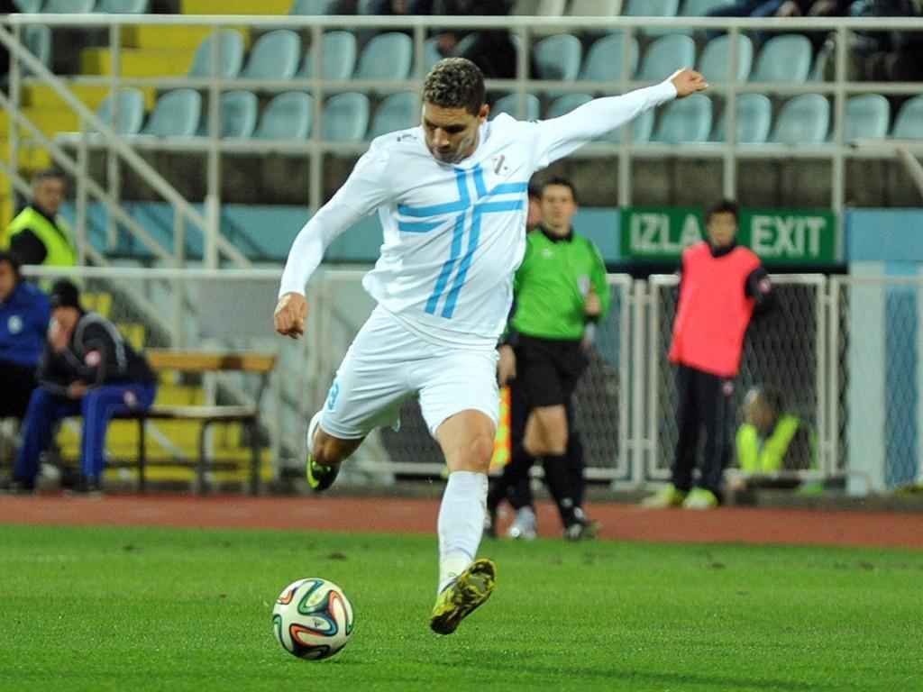 Em seis meses no futebol europeu, Moiss ganhou a Taa da Crocia com o HNK Rijeka; Verona, da Itlia, pode ser prximo clube do jogador