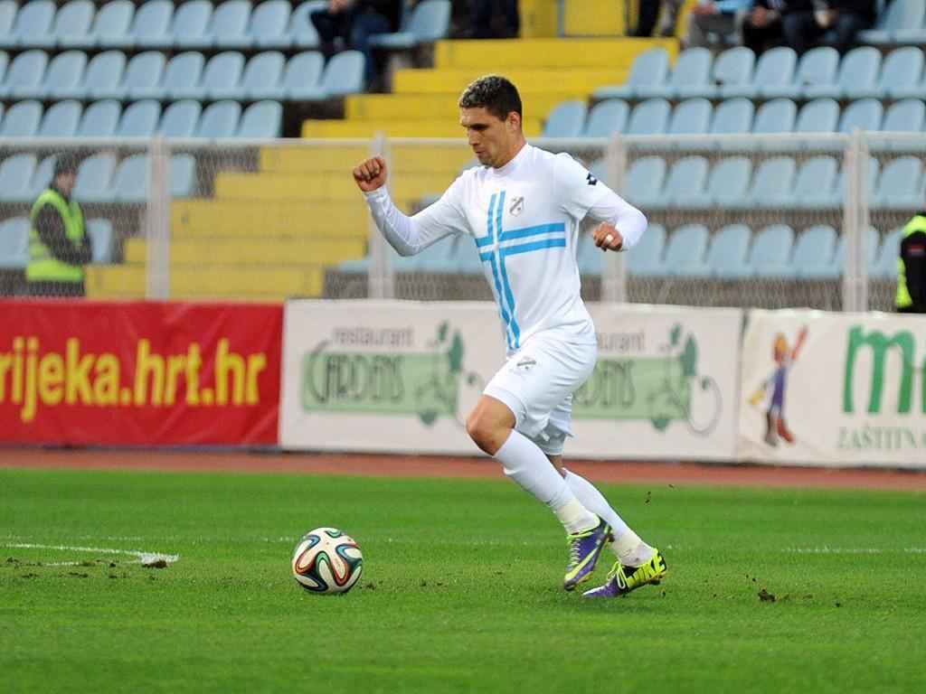 Em seis meses no futebol europeu, Moiss ganhou a Taa da Crocia com o HNK Rijeka; Verona, da Itlia, pode ser prximo clube do jogador