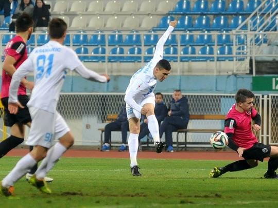 Em seis meses no futebol europeu, Moisés ganhou a Taça da Croácia com o HNK Rijeka; Verona, da Itália, pode ser próximo clube do jogador