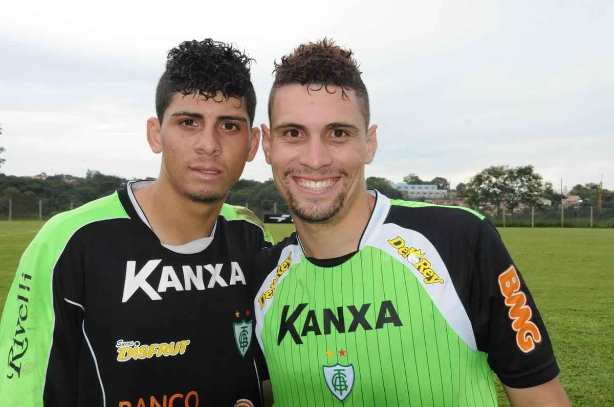 Matheus, irmo mais novo de Moiss,  titular absoluto do Amrica desde o meio de 2013