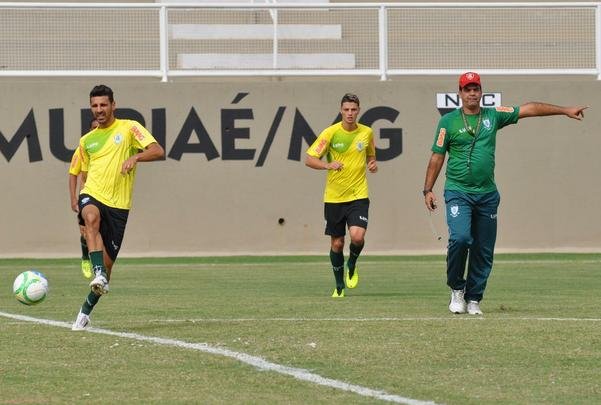 Andrei Girotto chegou ao Amrica em abril de 2013. Desde ento, ele disputou 55 partidas, fez sete gols e deu duas assistncias, alm de receber 24 cartes amarelos e um vermelho