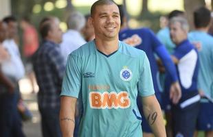 Aps duas semanas de folga, Cruzeiro retorna aos treinamentos com novidades