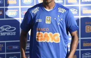 Aps duas semanas de folga, Cruzeiro retorna aos treinamentos com novidades