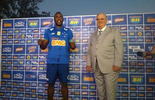 Aps duas semanas de folga, Cruzeiro retorna aos treinamentos com novidades