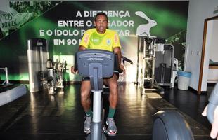 Elenco do Amrica se reapresentou na tarde desta segunda-feira, no CT Lanna Drumond; jogadores fizeram testes fsicos e conversaram com tcnico Moacir Jnior