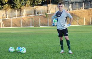 Elenco do Amrica se reapresentou na tarde desta segunda-feira, no CT Lanna Drumond; jogadores fizeram testes fsicos e conversaram com tcnico Moacir Jnior