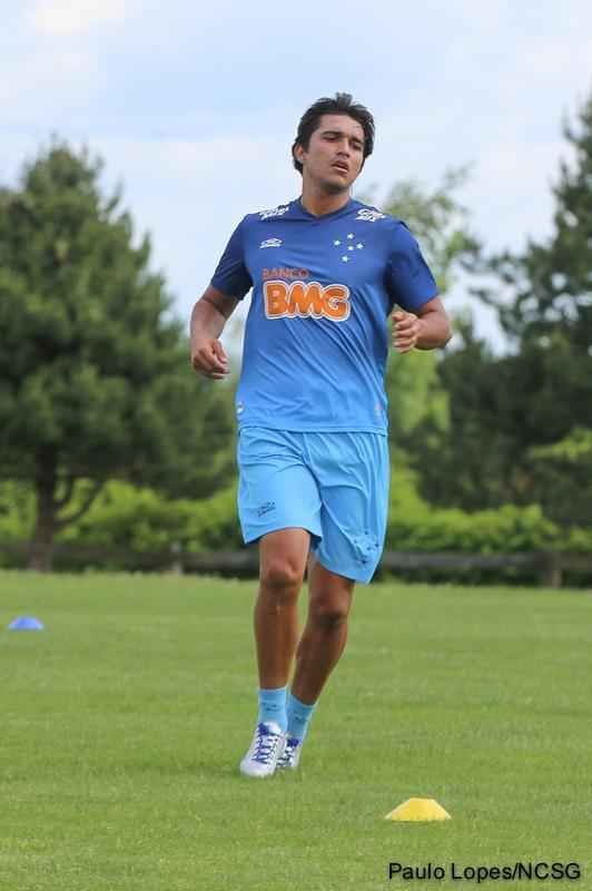 Uniforme de treino foi lanado em abril, junto com a camisa com o patch do Brasileiro, mas s comeou a ser utilizado nos Estados Unidos