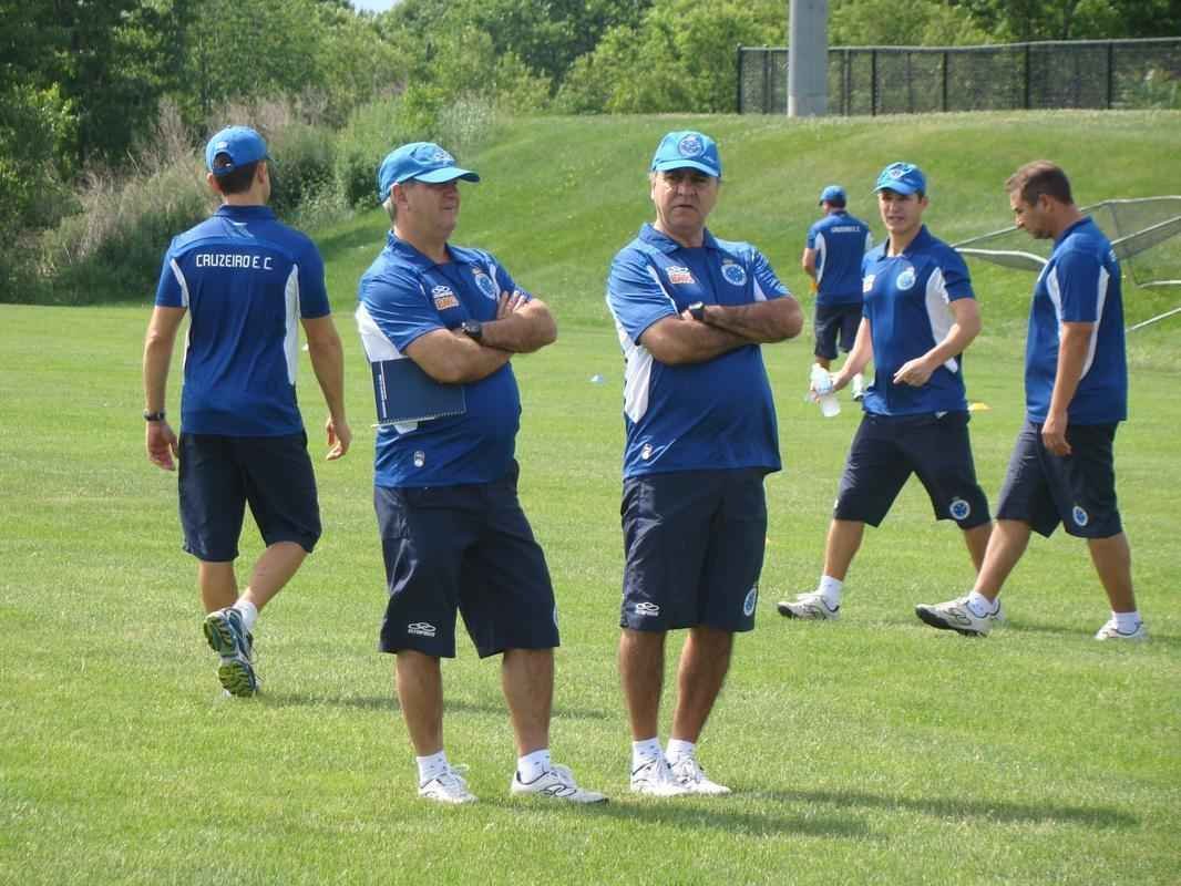 Uniforme de treino foi lanado em abril, junto com a camisa com o patch do Brasileiro, mas s comeou a ser utilizado nos Estados Unidos