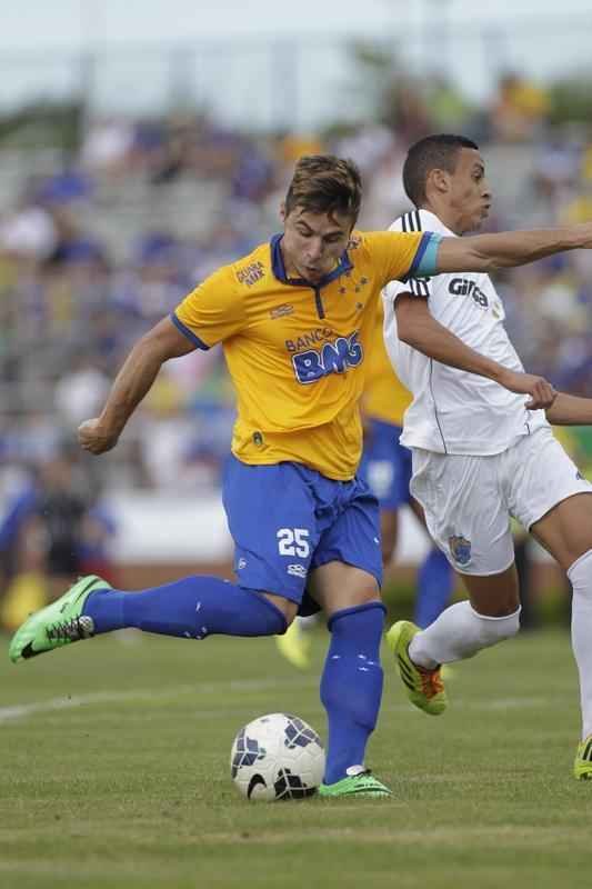 Gols do Cruzeiro foram marcados por Jlio Baptista, Manoel e Marlone (trs vezes)