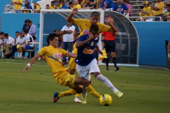 Em Dallas-EUA, time celeste venceu amistoso por 5 a 3