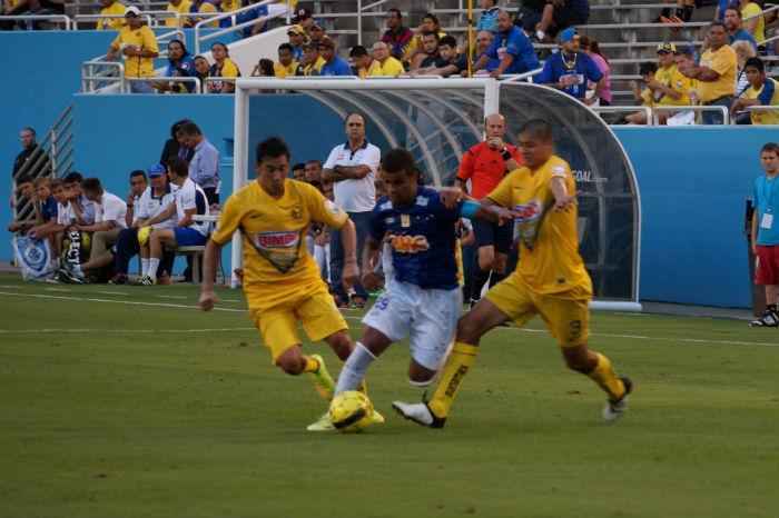 Em Dallas-EUA, time celeste venceu amistoso por 5 a 3