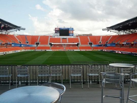 Estádio BBVA Compass pertence ao Houston Dynamo, time de futebol dos Estados Unidos, e conta com camarotes luxuosos