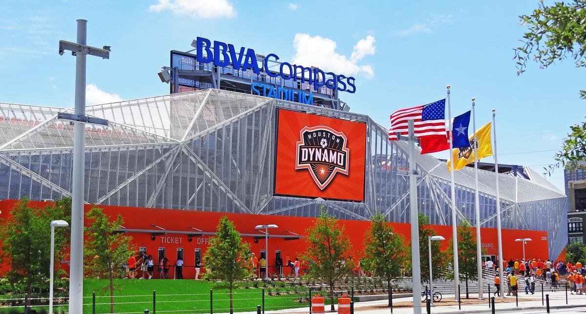 Estdio BBVA Compass pertence ao Houston Dynamo, time de futebol dos Estados Unidos, e conta com camarotes luxuosos