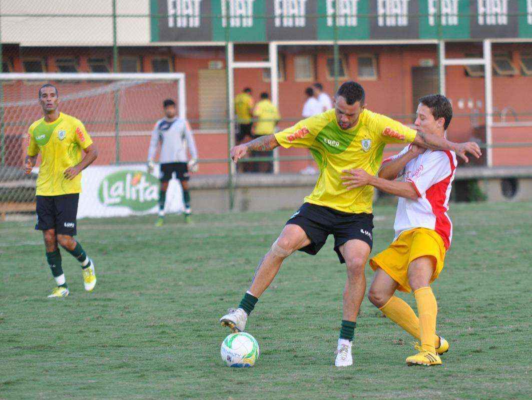 Amrica goleou o Siderrgica no CT Lanna Drumond; Mancini, Jnior Nego e Rubens marcaram os gols da vitria por 3 a 0