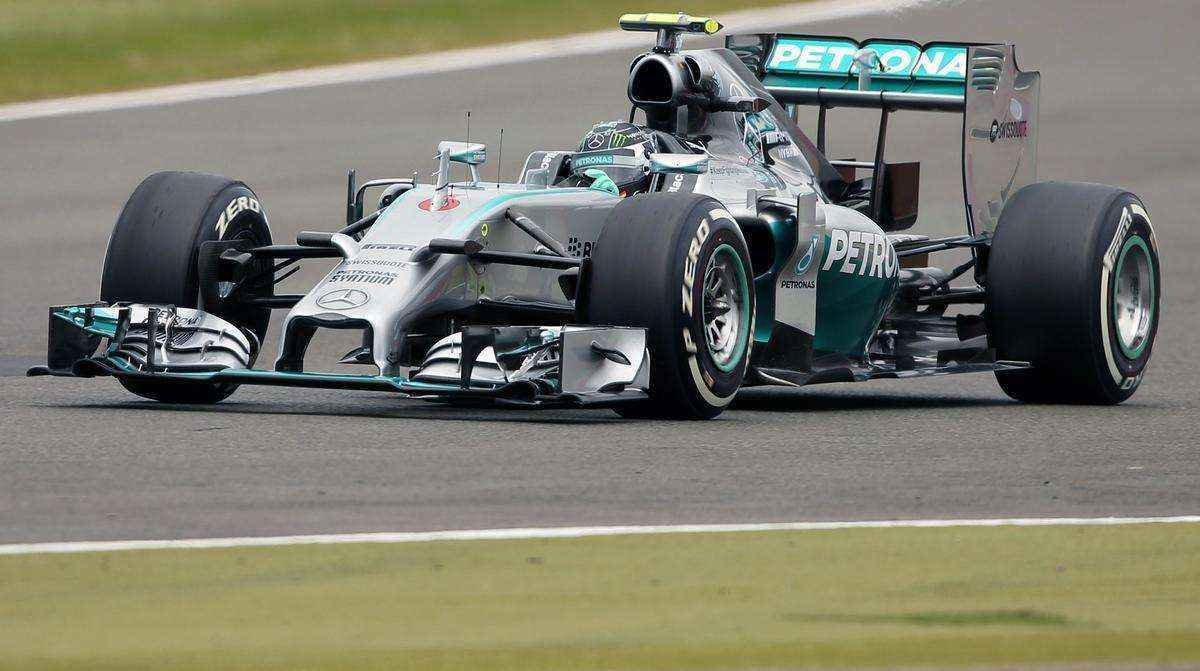 Rosberg largar na pole, Vettel em segundo e Button em terceiro. Massa sai na 15 posio 