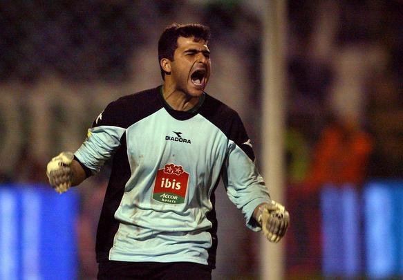 Rubinho - o 'eterno reserva' do Corinthians comeou a ter mais oportunidades na Europa. O Vitria de Setbal abriu caminho para o sucesso do brasileiro na temporada 2005/2006. Diante de boas partidas, o Genoa-ITA o contratou em definitivo. Ele ainda passou por Palermo, Livorno e Torino. Atualmente, Rubinho  suplente na Juventus, que tem o clebre Gianluigi Buffon como titular.