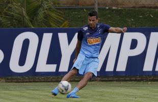Jogadores do Cruzeiro voltaram aos treinos em BH, visando o retorno do Brasileiro