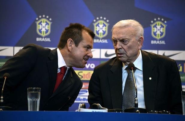 Confira as fotos da apresentação de Dunga