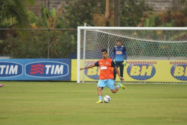 Debaixo de chuva, time realizou treinamento recreativo na Toca da Raposa II