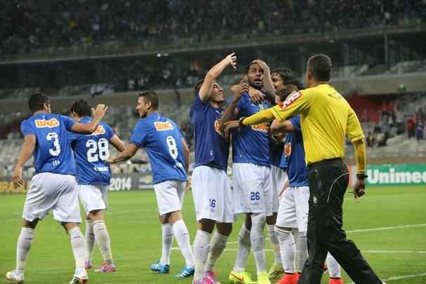 No Mineiro, equipes se enfrentam pela 12 rodada do Campeonato Brasileiro