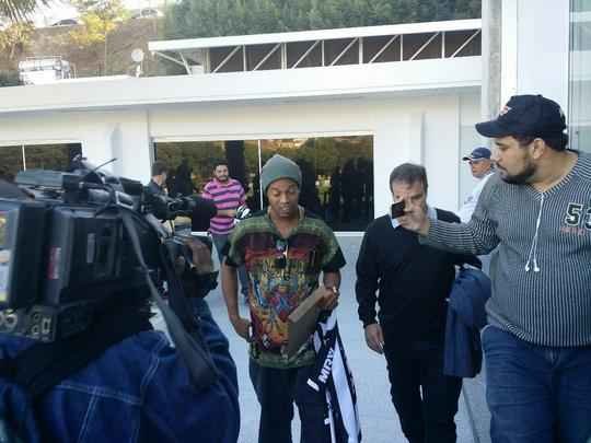 Ronaldinho Gaúcho se despede do Atlético em entrevista coletiva