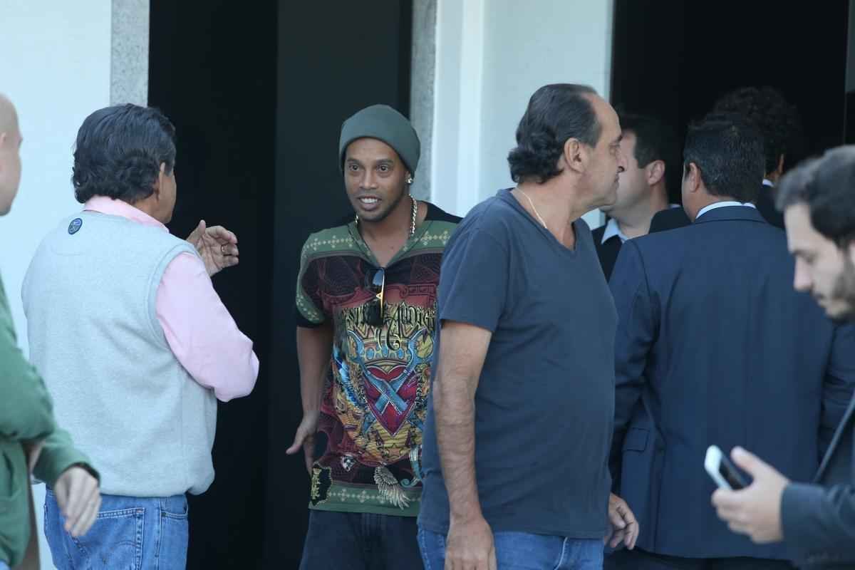 Ronaldinho Gacho se despede do Atltico em entrevista coletiva