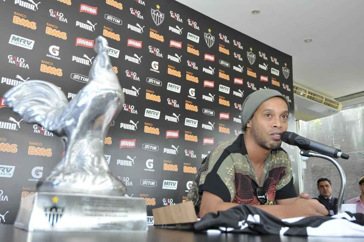 Ronaldinho Gacho se despede do Atltico em entrevista coletiva