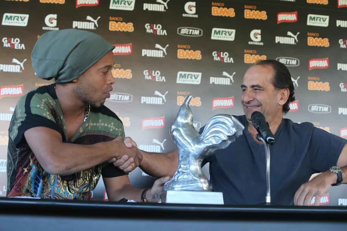 Ronaldinho Gacho se despede do Atltico em entrevista coletiva