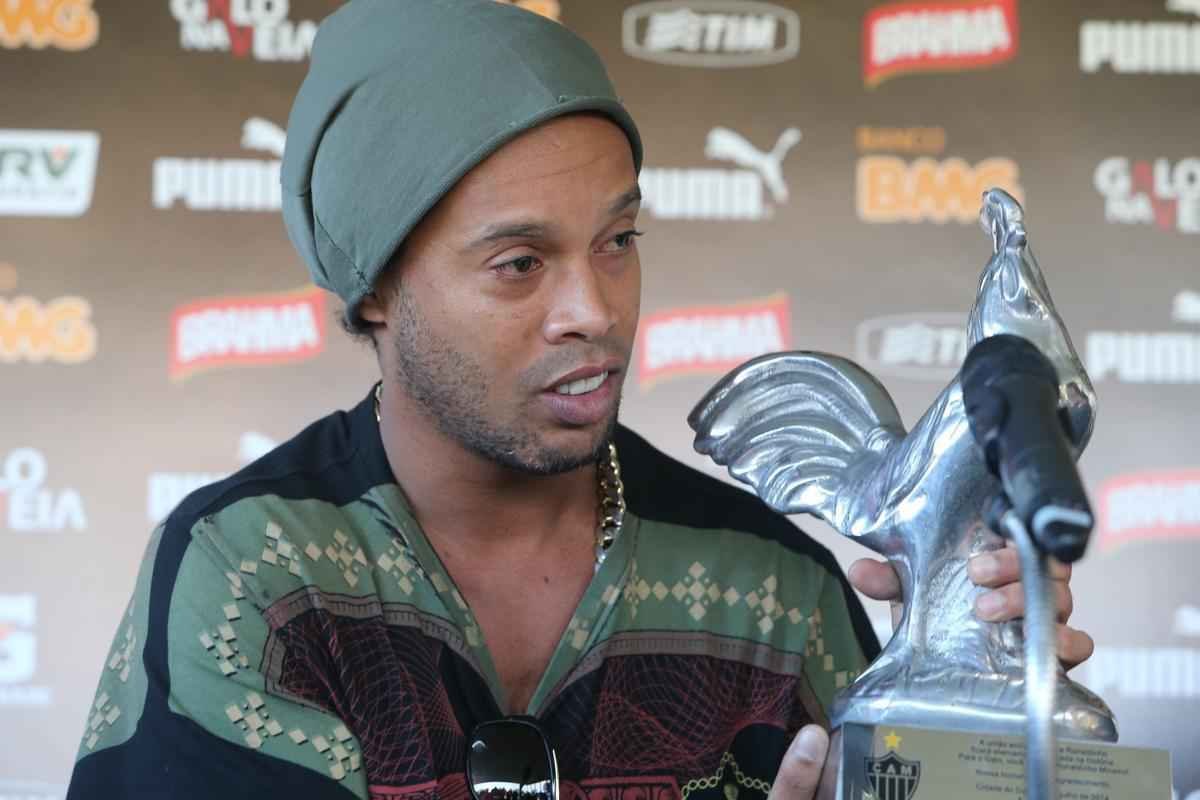 Ronaldinho Gacho se despede do Atltico em entrevista coletiva