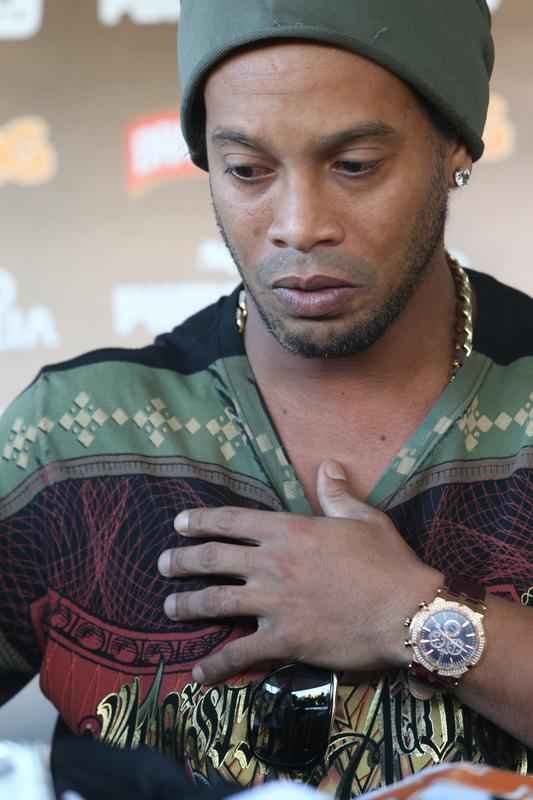 Ronaldinho Gacho se despede do Atltico em entrevista coletiva