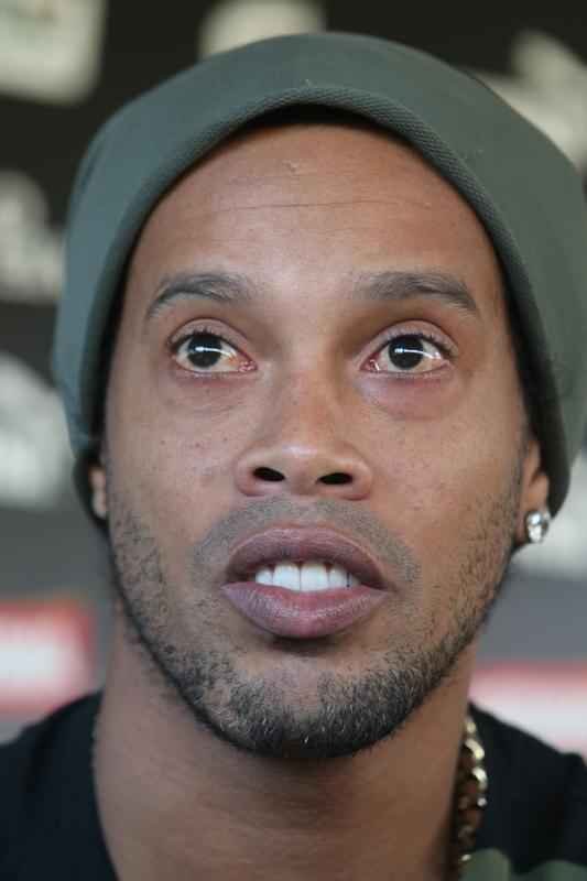 Ronaldinho Gacho se despede do Atltico em entrevista coletiva
