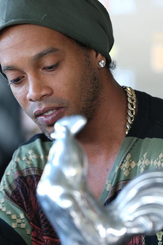 Ronaldinho se despediu do Atltico na manh desta quarta-feira, em entrevista coletiva na Cidade do Galo