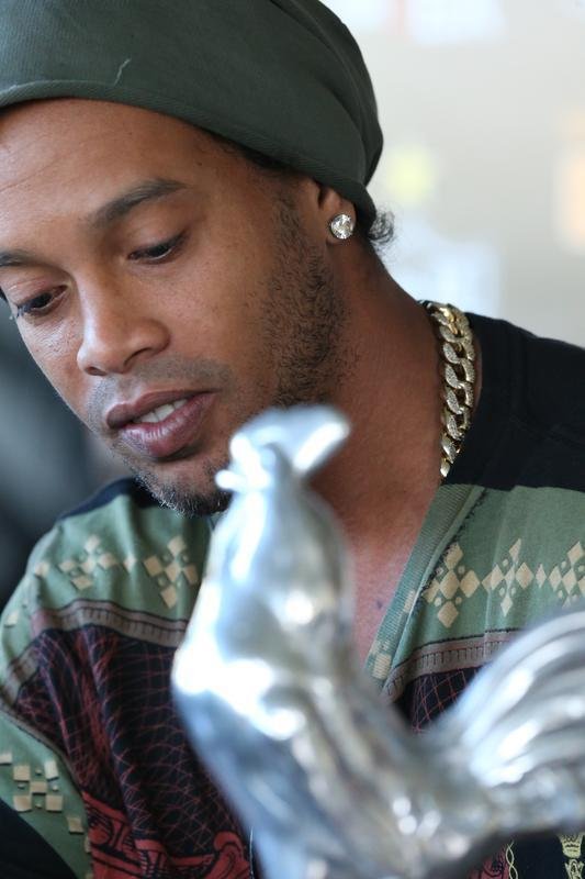 Ronaldinho se despediu do Atltico na manh desta quarta-feira, em entrevista coletiva na Cidade do Galo