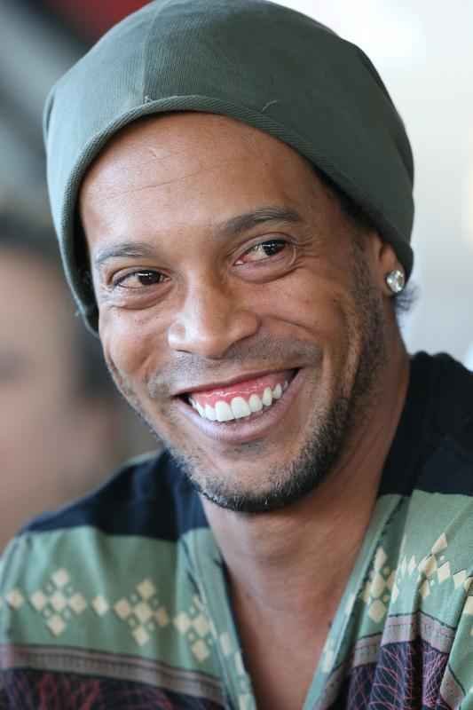 Ronaldinho se despediu do Atltico na manh desta quarta-feira, em entrevista coletiva na Cidade do Galo