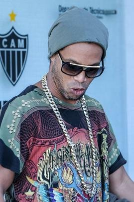 Ronaldinho Gaúcho se despediu dos jogadores e dos funcionários do Atlético