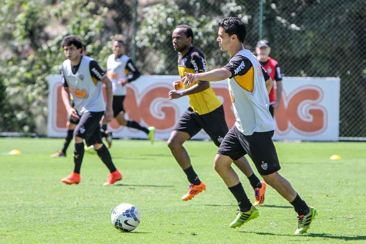 Imagens da reapresentao do Atltico nesta segunda - J no esteve na Cidade do Galo e foi cortado da lista do jogo contra a Chapecoense, na quarta feira