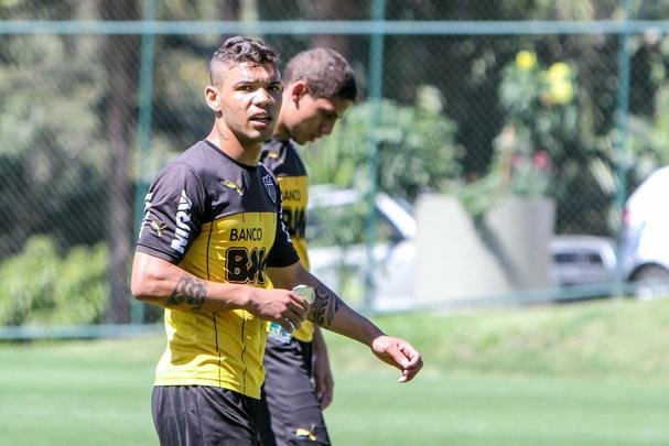 Imagens da reapresentação do Atlético nesta segunda - Jô não esteve na Cidade do Galo e foi cortado da lista do jogo contra a Chapecoense, na quarta feira
