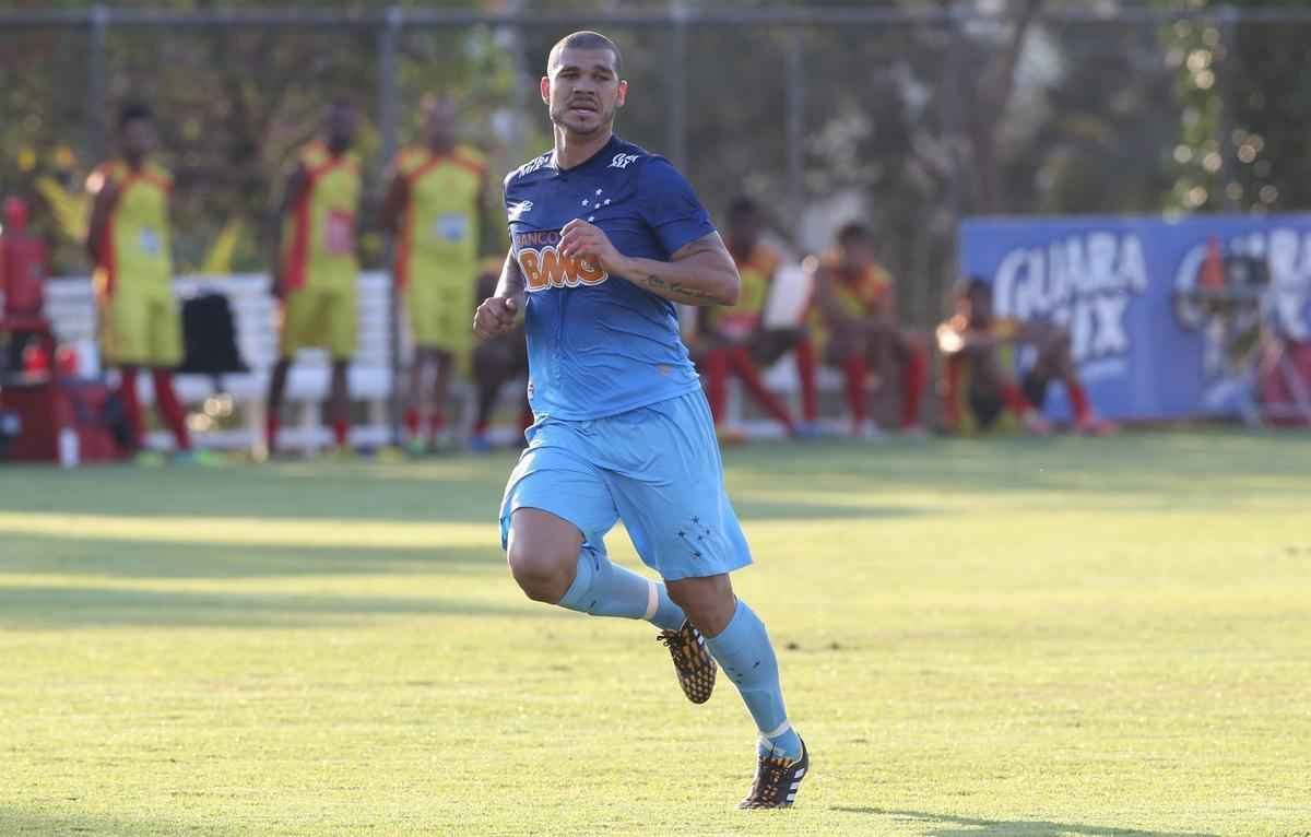 Gols do Cruzeiro foram marcados por Willian, Dagoberto e Neilton