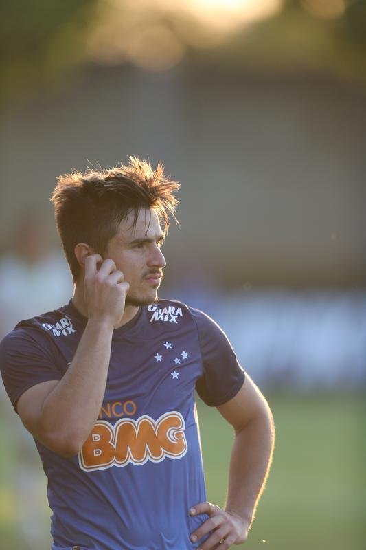 Os reservas do Cruzeiro fizeram um jogo-treino contra o Valrio, na tarde desta tera-feira, na Toca da Raposa II. Sem dificuldades, a equipe celeste fez 3 a 0 no time de Itabira, que disputar a Segunda Diviso do Campeonato Mineiro.