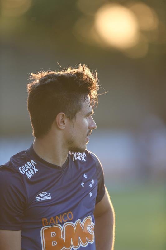 Os reservas do Cruzeiro fizeram um jogo-treino contra o Valrio, na tarde desta tera-feira, na Toca da Raposa II. Sem dificuldades, a equipe celeste fez 3 a 0 no time de Itabira, que disputar a Segunda Diviso do Campeonato Mineiro.