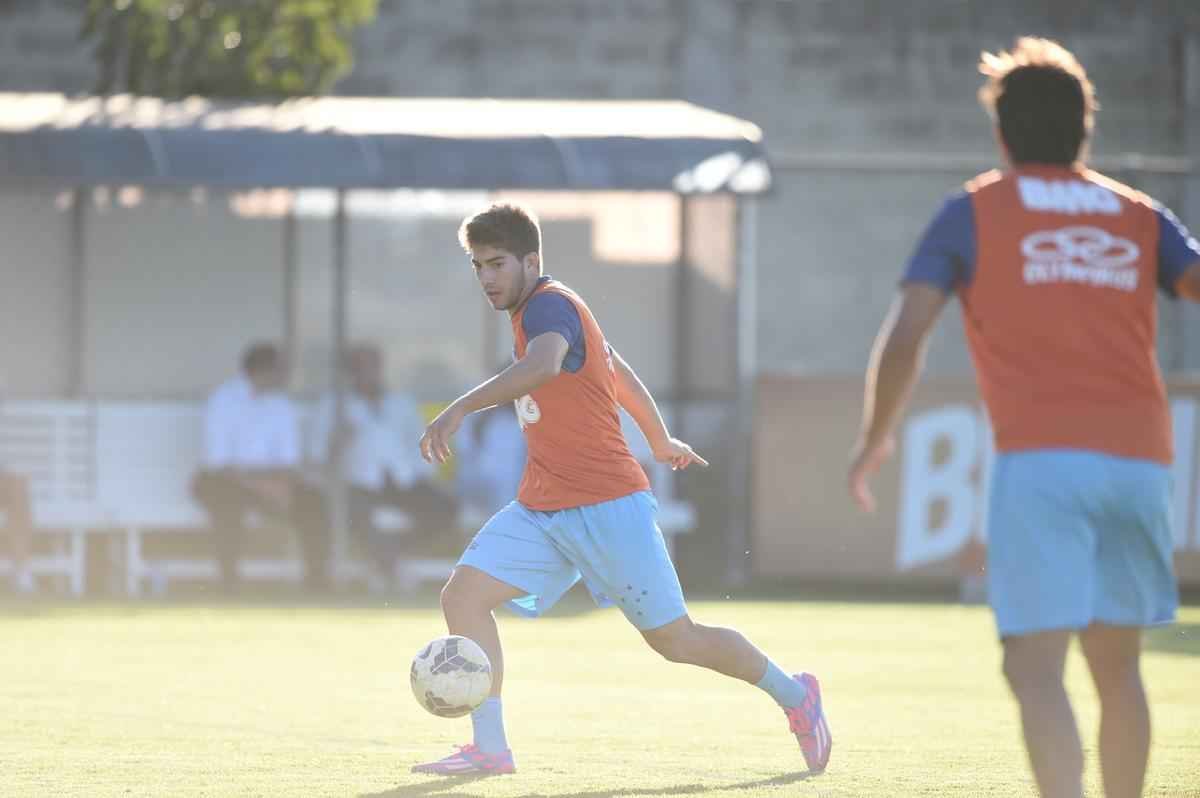 Clube celeste enfrenta o Cricima, neste sbado, s 18h30, fora de casa