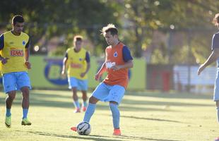 Clube celeste enfrenta o Cricima, neste sbado, s 18h30, fora de casa