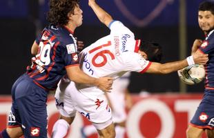 Imagens do primeiro jogo da final da Copa Libertadores 2014; empate entre Nacional e San Lorenzo