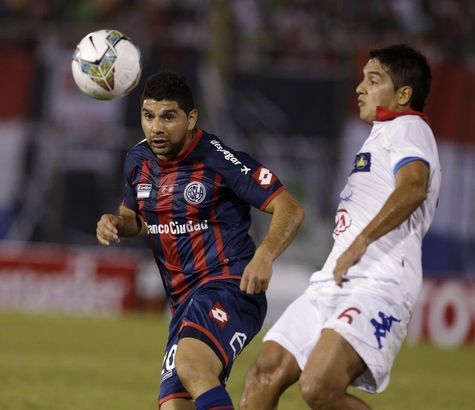 Imagens do primeiro jogo da final da Copa Libertadores 2014; empate entre Nacional e San Lorenzo