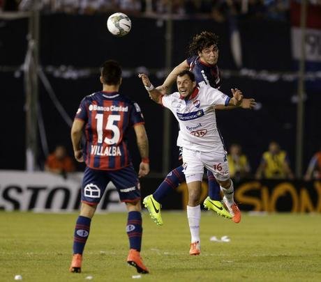 Imagens do primeiro jogo da final da Copa Libertadores 2014; empate entre Nacional e San Lorenzo