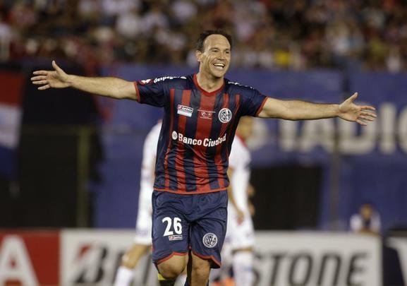 Imagens do primeiro jogo da final da Copa Libertadores 2014; empate entre Nacional e San Lorenzo