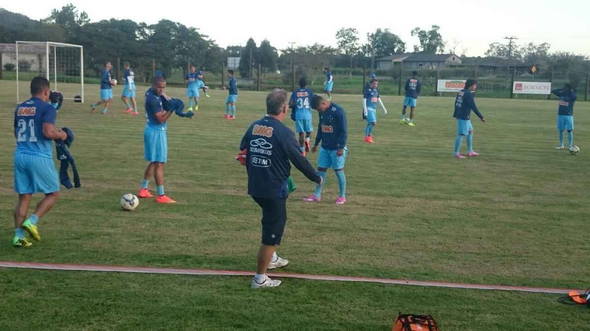 No hotel onde est� hospedada, em Nova Veneza, equipe finaliza prepara��o para enfrentar o Crici�ma